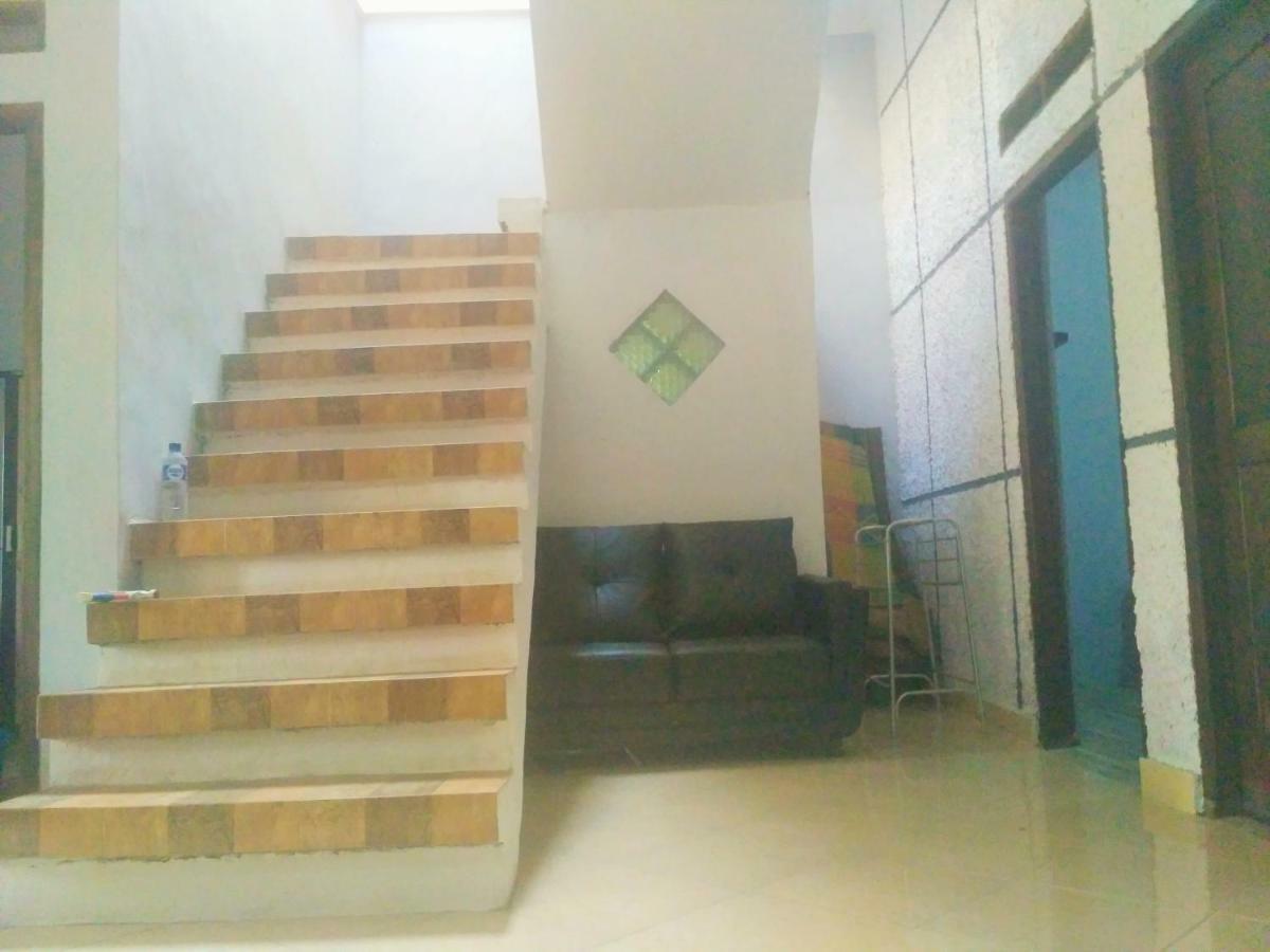 Homestay Bumi Asri III Cikutra Bandung Extérieur photo