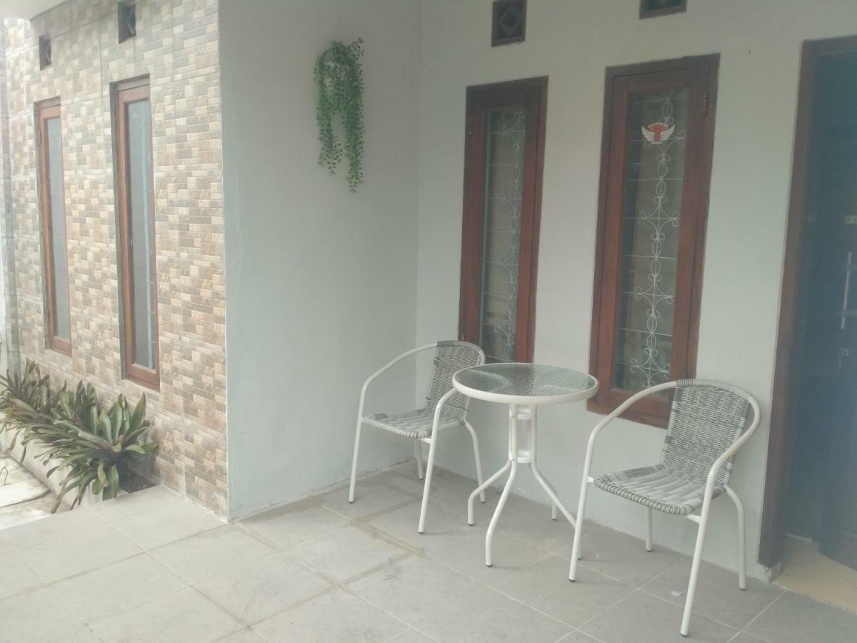 Homestay Bumi Asri III Cikutra Bandung Extérieur photo
